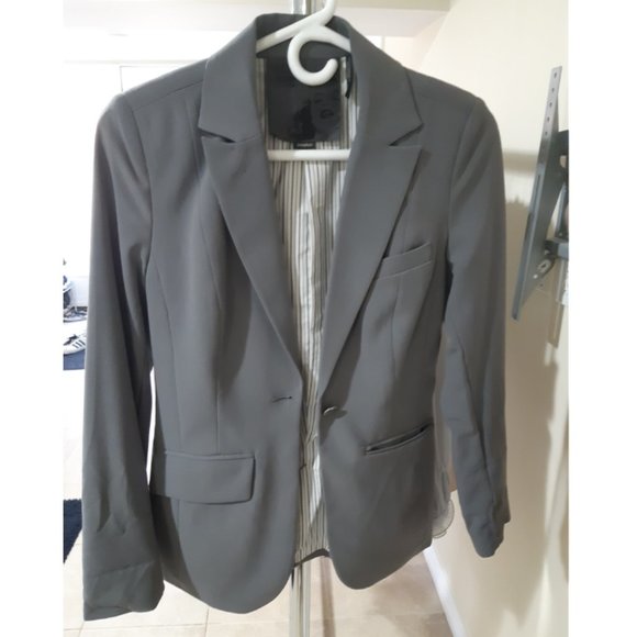 Grey Blazer - Picture 2 of 3